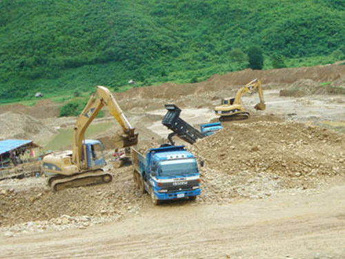 老挝、柬埔寨矿区工程车